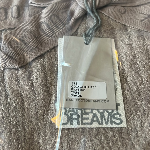 New - Barefoot Dreams CozyChic Lite Ribbed Scarf in Taupe - Picture 3 of 4